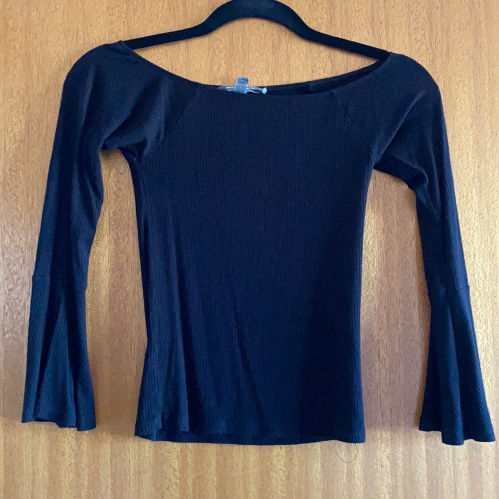 Billabong Off-Shoulder 3/4 Sleeve Top